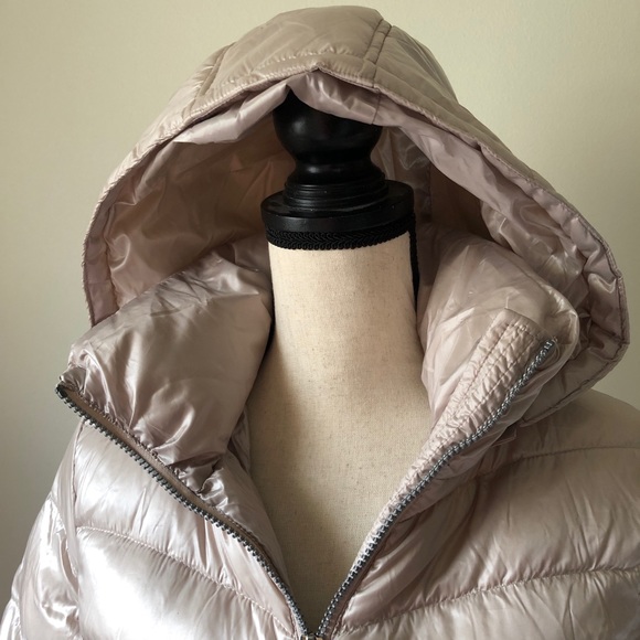 Via Spiga Down Feather Water Repellent Champage - Picture 2 of 6